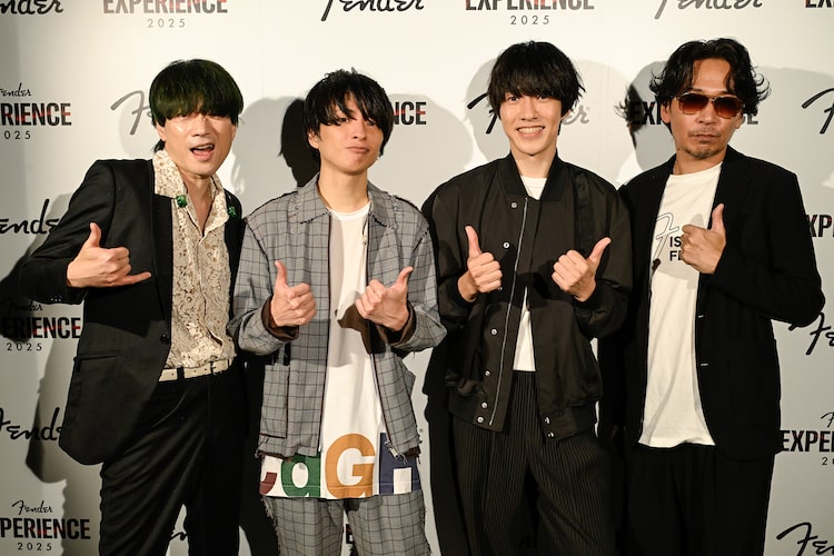 左から加藤隆志(東京スカパラダイスオーケストラ、LOSALIOS)、斎藤宏介(UNISON SQUARE GARDEN、TenTwenty)、山内総一郎(フジファブリック)、Ken(L'Arc-en-Ciel)。