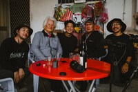 「stillhualian」より。