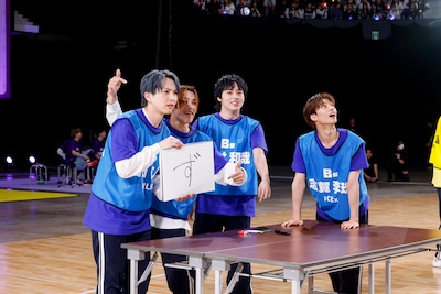 「借り物しりとり」の様子。