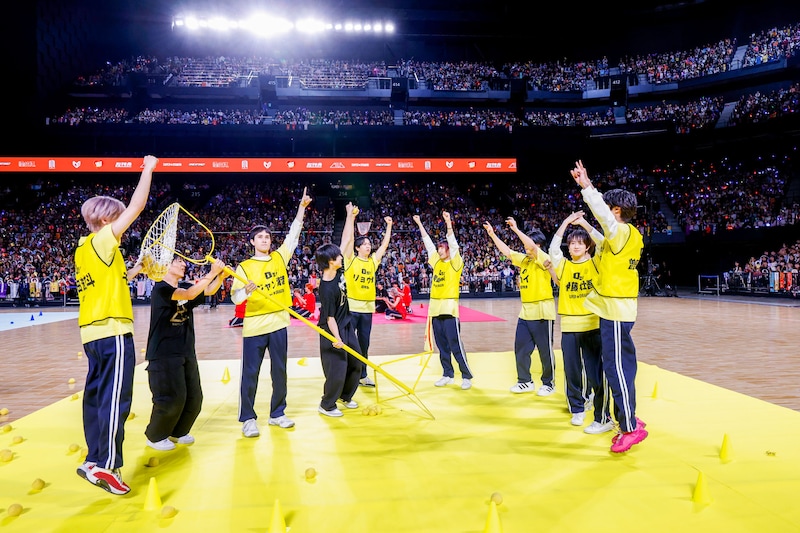 「ダンシング玉入れ」の様子。