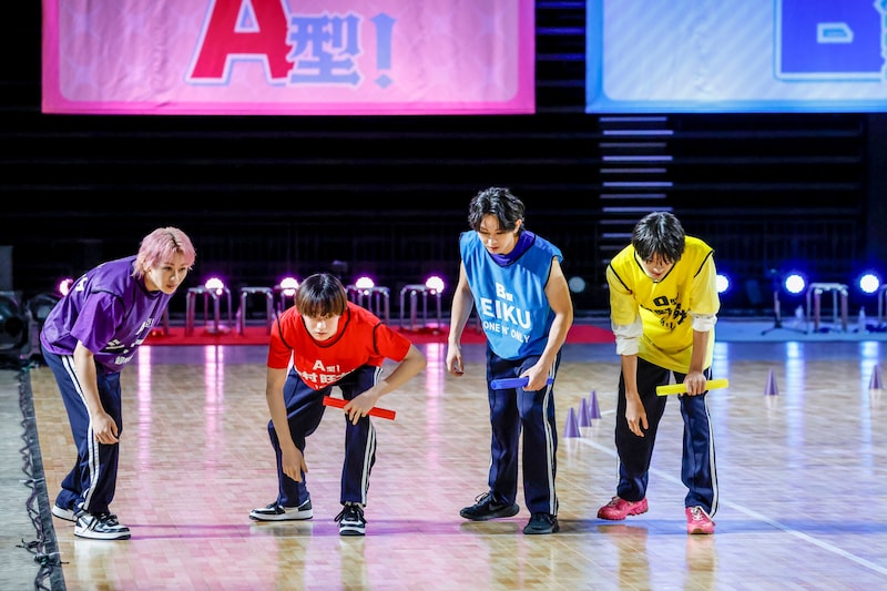 「チーム対抗リレー」の様子。