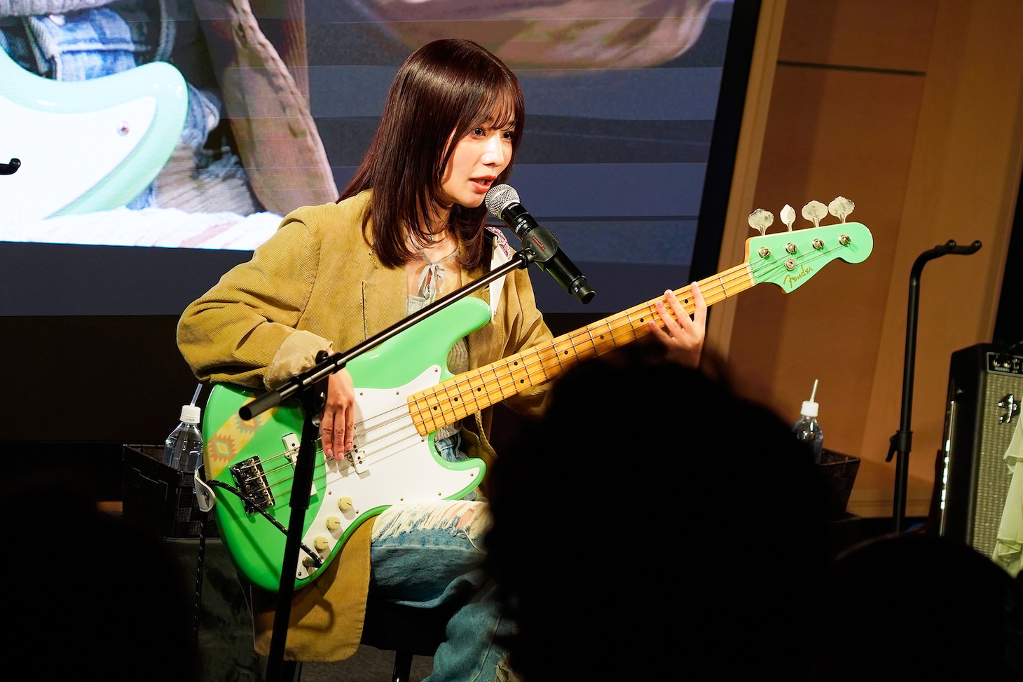 山内あいな（B / SILENT SIREN）