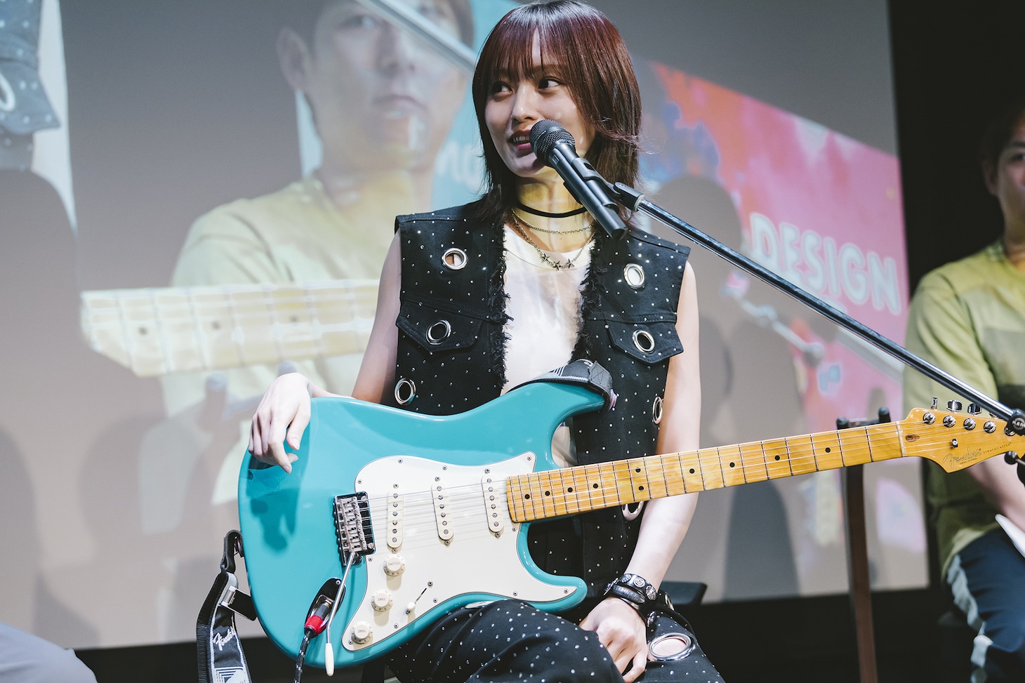 山本彩