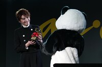 人気画像8位は「timeleszが大賞！『anan AWARD 2025』に大橋和也やPLAVEら輝く」より、鳳月杏。（宝塚歌劇団月組）