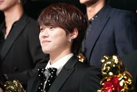 凛々しい表情を見せる大橋和也（なにわ男子）