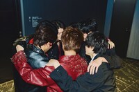 原因は自分にある。（撮影：加賀翔［かが屋］）