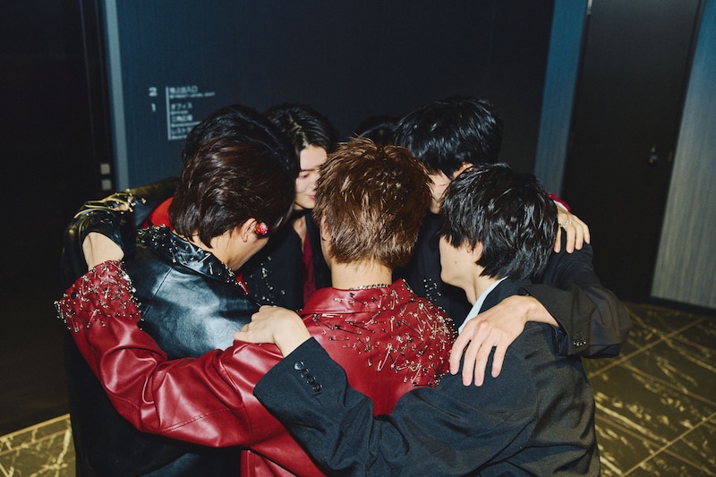 原因は自分にある。（撮影：加賀翔［かが屋］）