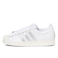 「SUPERSTAR II」の「FTWR/SILV/OFFW」。