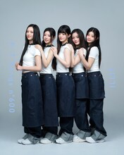 「THE FIRST TAKE」第600回に登場したILLIT。