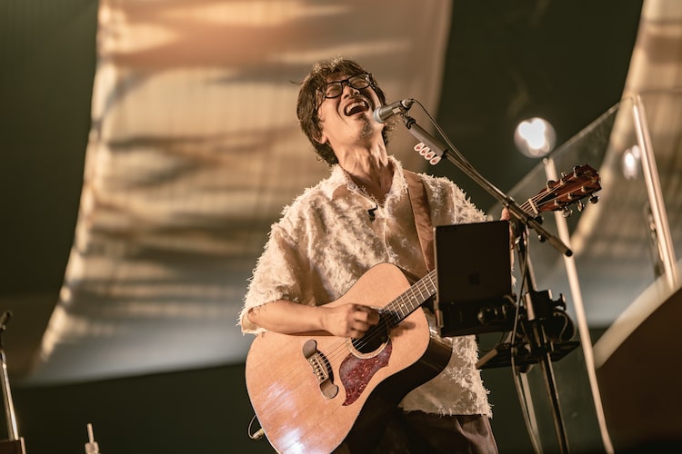 岸田繁(Vo, G / くるり)(撮影:井上嘉和)