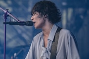 川上洋平（Vo, G / [Alexandros]）（撮影：井上嘉和）