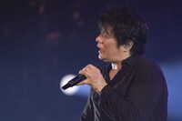 ASKA（撮影：井上嘉和）