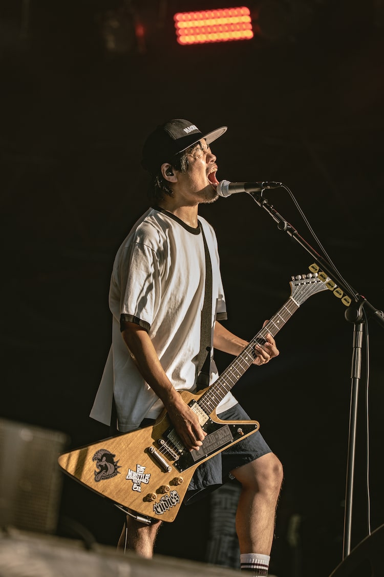 TAKUMA(Vo, G / 10-FEET)(撮影:井上嘉和)