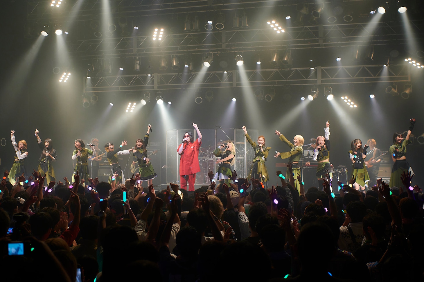 GANG PARADE、石毛輝（the telephones）。（撮影：大橋祐希）