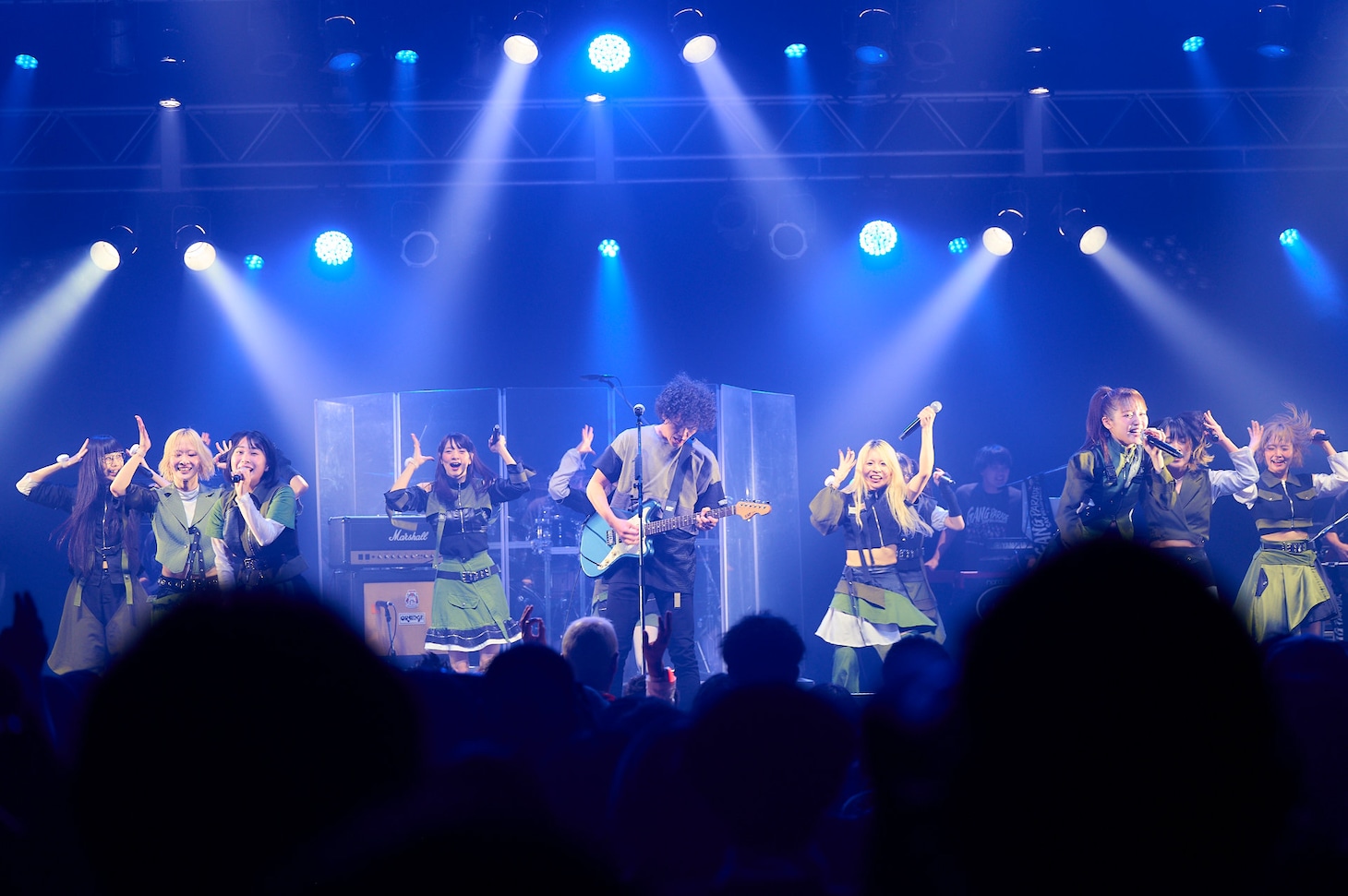 GANG PARADE、菅原卓郎（9mm Parabellum Bullet）。（撮影：大橋祐希）