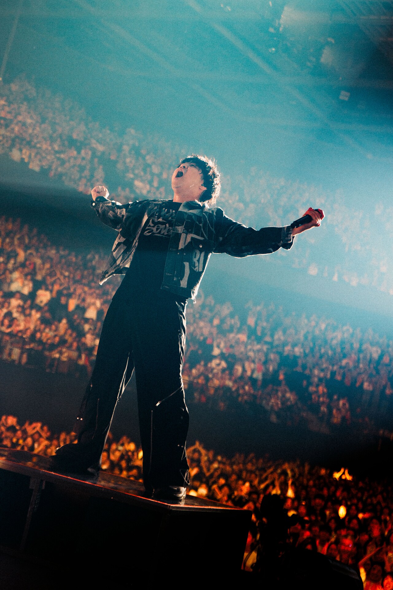 藤原聡（Vo, Piano）（撮影：小杉歩） - ヒゲダンが過去を抱きしめて