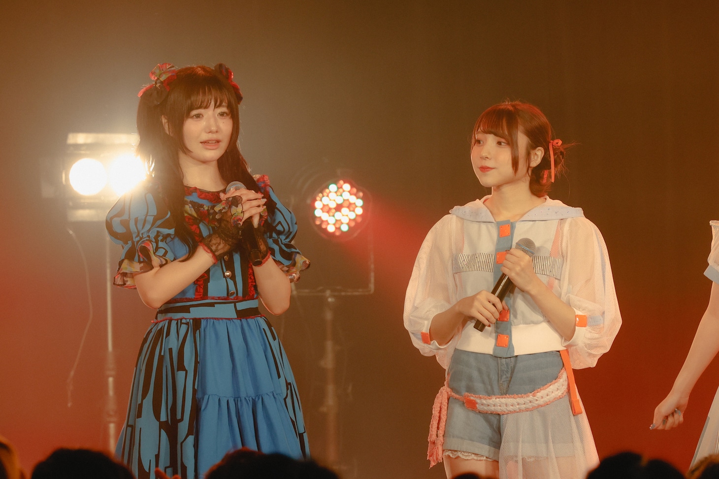 CYNHNの月雲ねるとDIALOGUE＋の鷹村彩花。（Photo by Makoto Nakagawa）