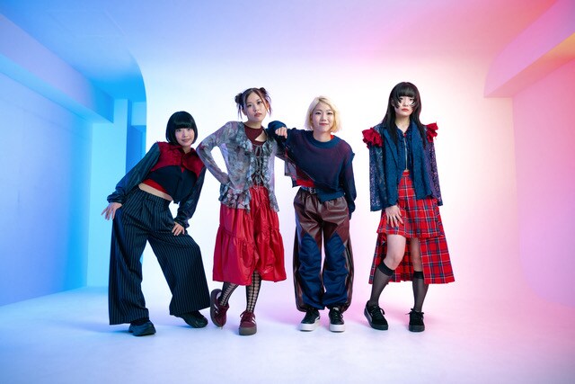 LiVS、年末ライブツアーと2026年ワンマン発表