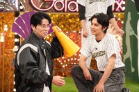 「Golden SixTONES」より。左から藤森慎吾（オリエンタルラジオ）、北村匠海（DISH//）。 ©日本テレビ