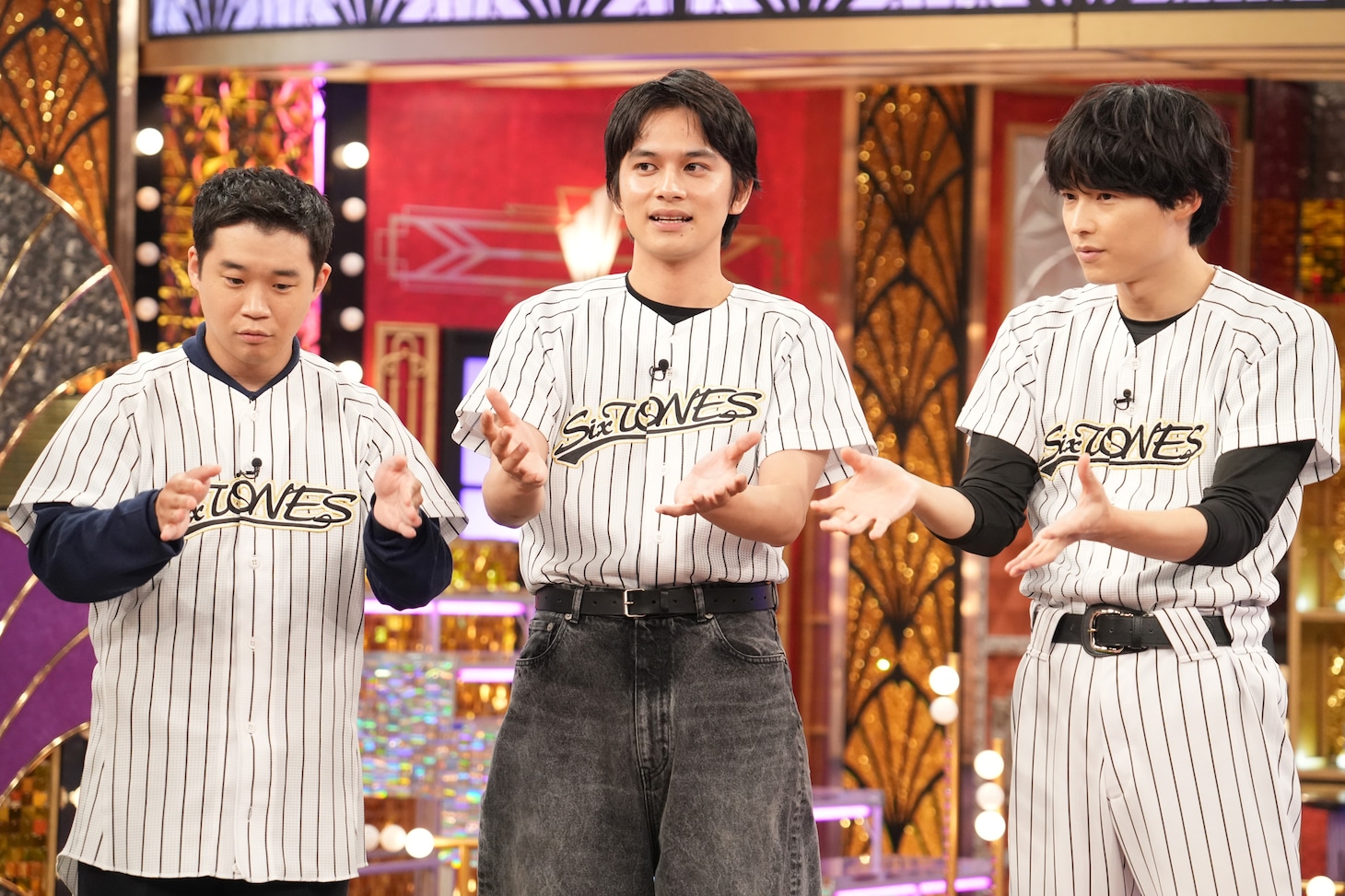 「Golden SixTONES」より。左から矢本悠馬、北村匠海（DISH//）、松村北斗（SixTONES）。 ©日本テレビ