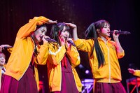 私立恵比寿中学校文化祭実行委員会によるパフォーマンスの様子。