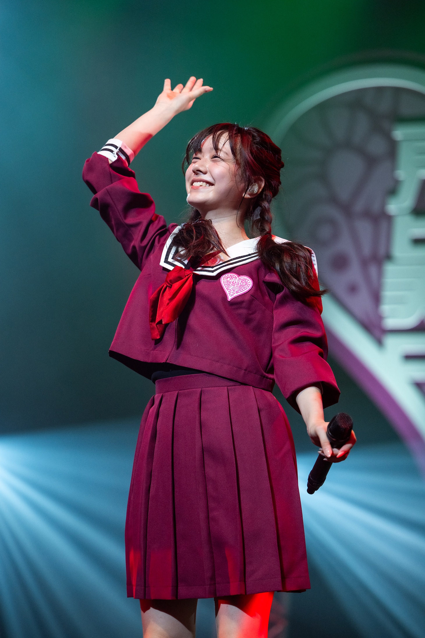 仲村悠菜