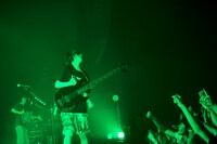 PEDROのライブの様子。（撮影：中野敬久）