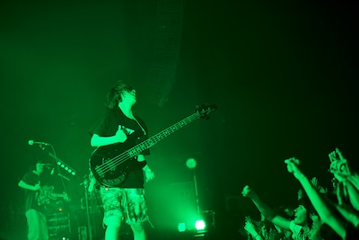 PEDROのライブの様子。（撮影：中野敬久）