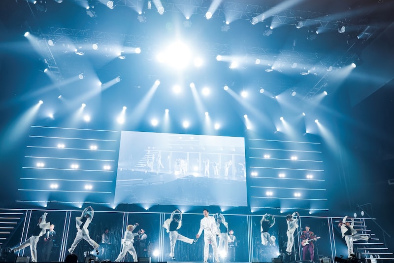 郷ひろみ「Hiromi Go at Nippon Budokan 2025 "THE GREATEST 70 SONGS"」の様子。（撮影：河村美貴［田中聖太郎写真事務所］）