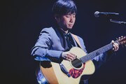 吉田結威（G, Vo）（撮影：白石達也）