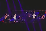 吉田山田「吉田山田16周年記念ライブ~16祭~」の様子。(撮影:白石達也)