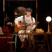 森山直太朗の全国ツアー開幕、幻想的な「弓弦葉」の世界観で観客を魅了