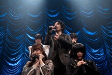 清 竜人25「KIYOSHI RYUJIN25 Acoustic Live in Autumn」の様子。