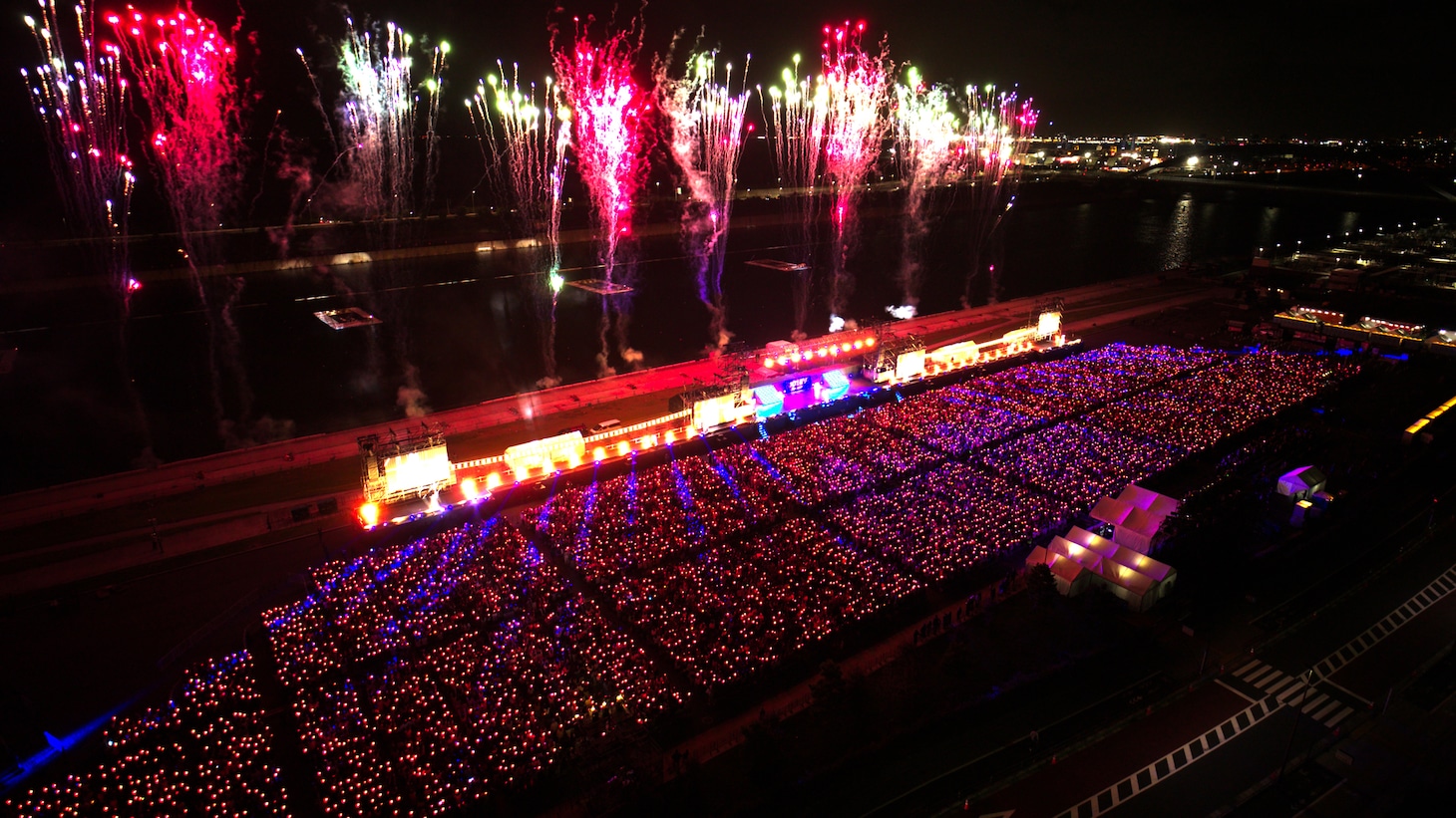 「JO1 5th Anniversary ～祭り～」の様子。©LAPONE ENTERTAINMENT