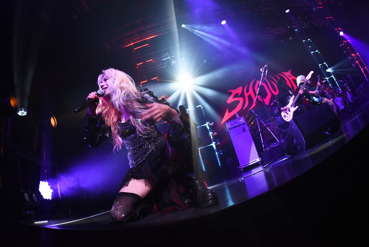 SHOW-YAの青春は終わらない！デビュー40周年ツアー“無限”でパワフルに懐メロ演奏