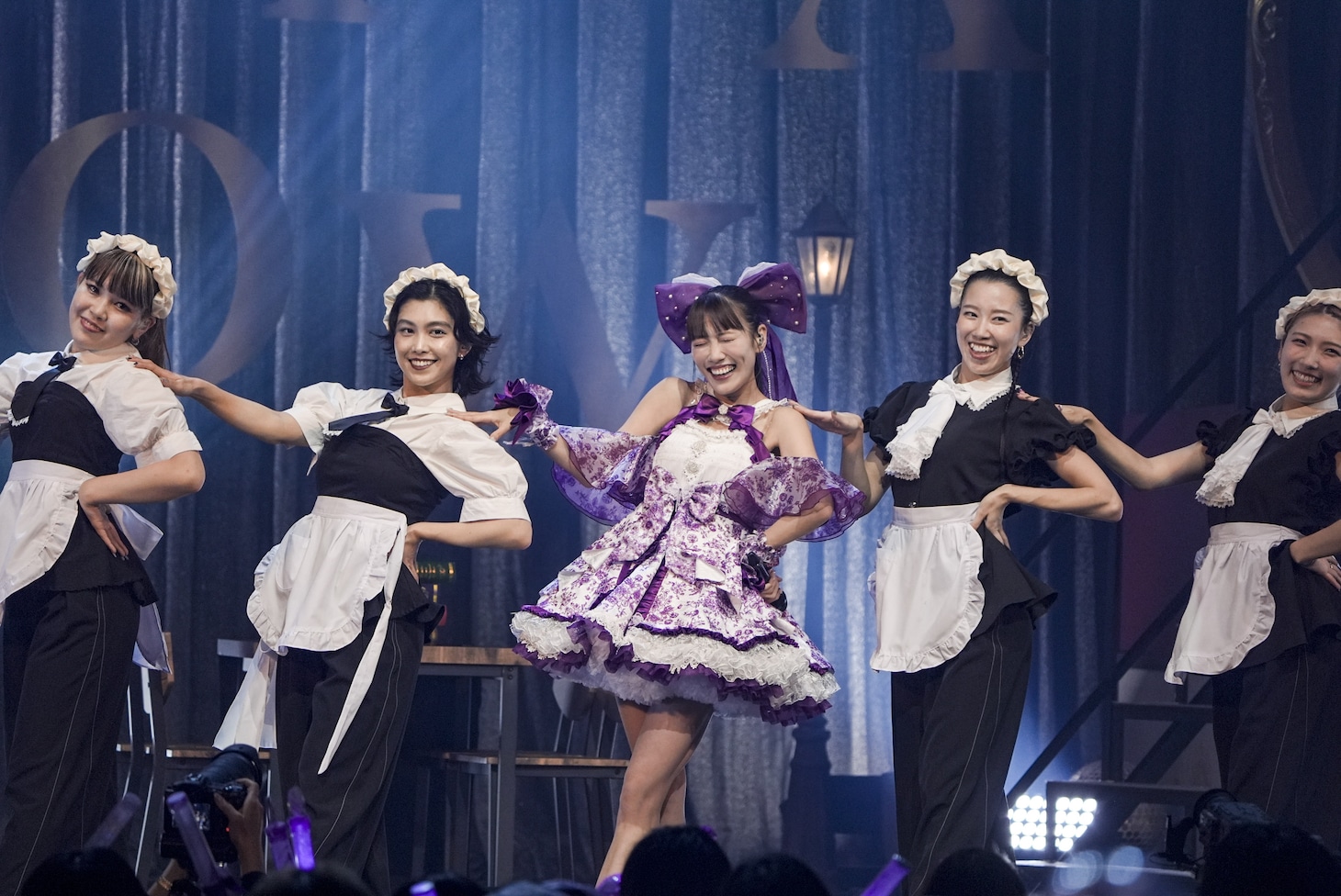 「高城れに『OTOGIMASHOW』Solo Concert Tour 2025」最終公演の様子。（Photo by HAJIME KAMIIISAKA）
