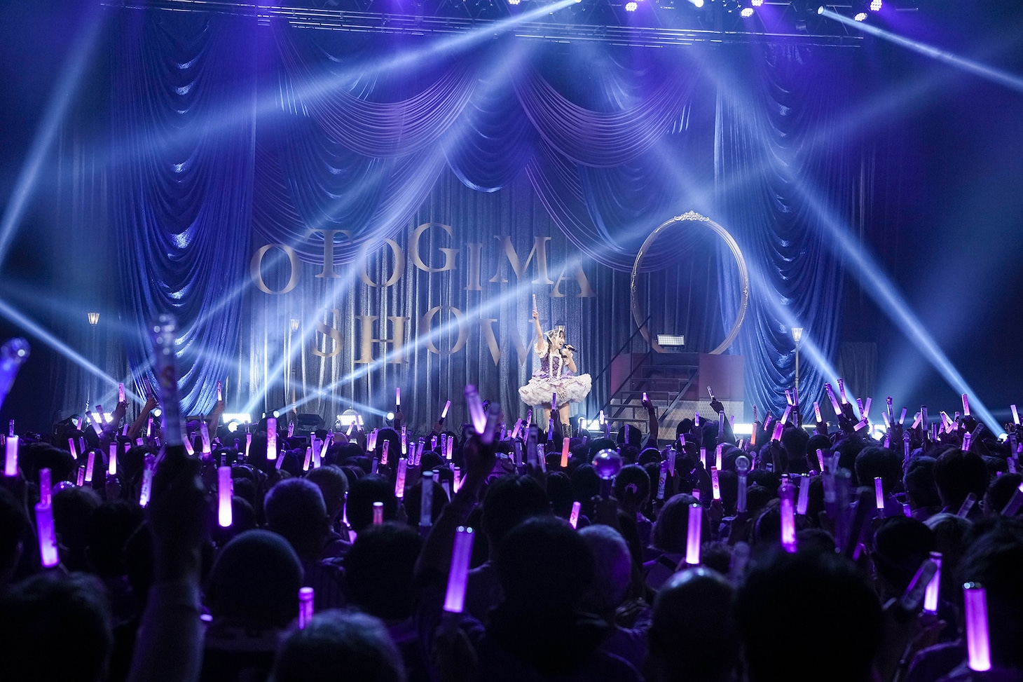 「高城れに『OTOGIMASHOW』Solo Concert Tour 2025」最終公演の様子。（Photo by HAJIME KAMIIISAKA）