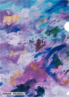 「#DRAW_YOURSELF」キャンペーンの「ファイル賞」の賞品であるBE:FIRSTメンバー参加アートデザインのクリアファイル。