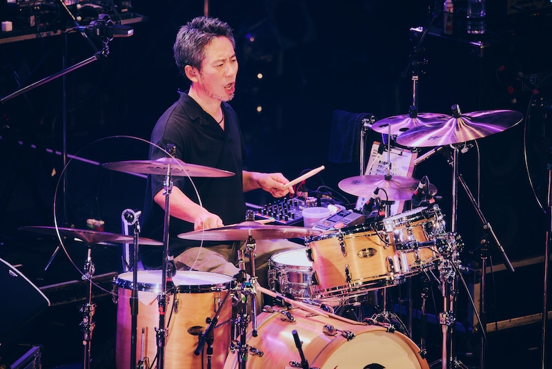 伊地知潔（Dr / ASIAN KUNG-FU GENERATION）（撮影：山川哲矢）