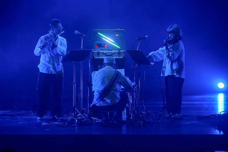 ASA-CHANG＆巡礼（Photo: Andrea Avezzù, Courtesy La Biennale di Venezia）