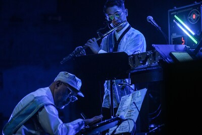 ASA-CHANG＆巡礼（Photo: Andrea Avezzù, Courtesy La Biennale di Venezia）