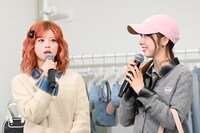 NiziUのRIKUとMIIHI。