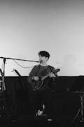 「キネマ旬報シアター応援独奏会」リハーサル時の折坂悠太。