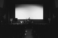 「キネマ旬報シアター応援独奏会」の様子。