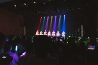 「フューチャーサイダー3周年記念ワンマンライブ～はしゃげ！ちゃの仲間たち！～」の様子。
