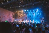 「フューチャーサイダー3周年記念ワンマンライブ～はしゃげ！ちゃの仲間たち！～」の様子。