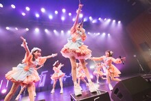 「フューチャーサイダー3周年記念ワンマンライブ～はしゃげ！ちゃの仲間たち！～」の様子。