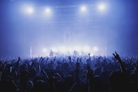 「TenTwenty ONE MAN LIVE ～ハレ～」東京公演の様子。（Photo by Viola Kam [V'z Twinkle]）