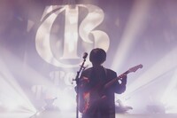 斎藤宏介（Vo, G）（Photo by Viola Kam [V'z Twinkle]）