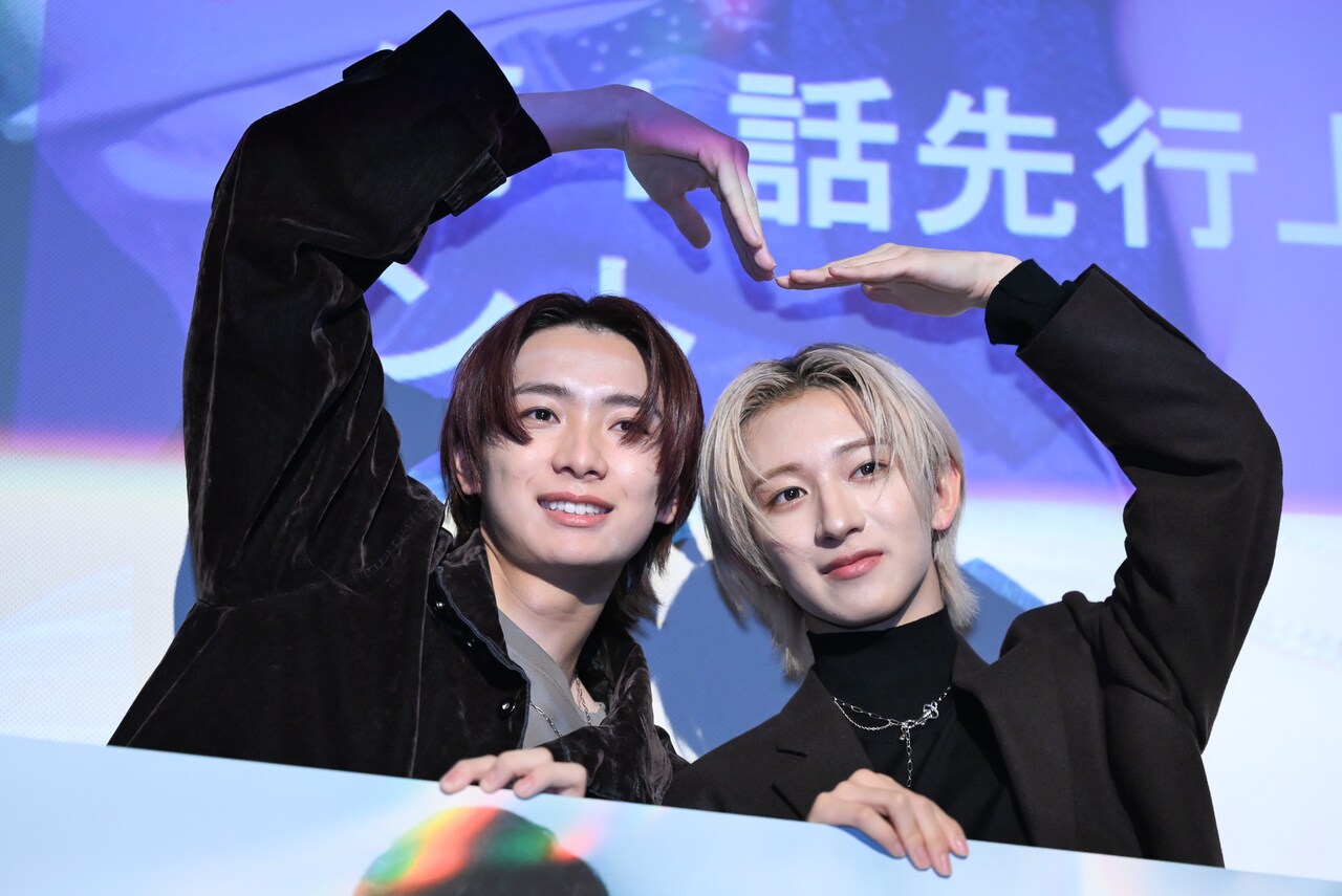 左から冨田侑暉（龍宮城）、NAOYA（MAZZEL）。 - NAOYA＆冨田侑暉